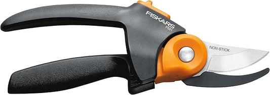 Fiskars Pruning Shears, Bypass Pruner that Cuts Through Stems up to 3/4-Inch, PowerGear Technology For More Power on Every Cut