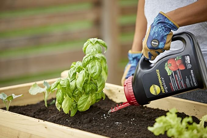 Miracle-Gro Performance Organics Edibles Plant Nutrition Granules - Plant Food with Natural & Organic Ingredients, for Tomatoes, Vegetables, Herbs and Fruits, 2.5 lbs. (Pack of 2)