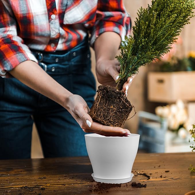 6 inch Plastic Nursery Pots, Seedling Pots, 16 Pack Plant Pots for Small Indoor Outdoor Plants, Flower Pots with Drainage Holes and Saucers, Decorative Planters for House Plants, White