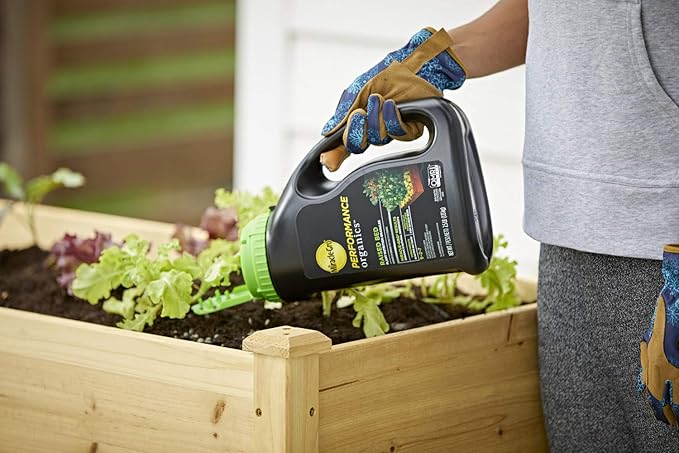 Miracle-Gro Performance Organics Raised Bed Plant Nutrition Granules - Plant Food with Natural & Organic Ingredients, for Vegetables, Fruits, Herbs and Flowers in Raised Beds, 2.5 lbs. (Pack of 2)