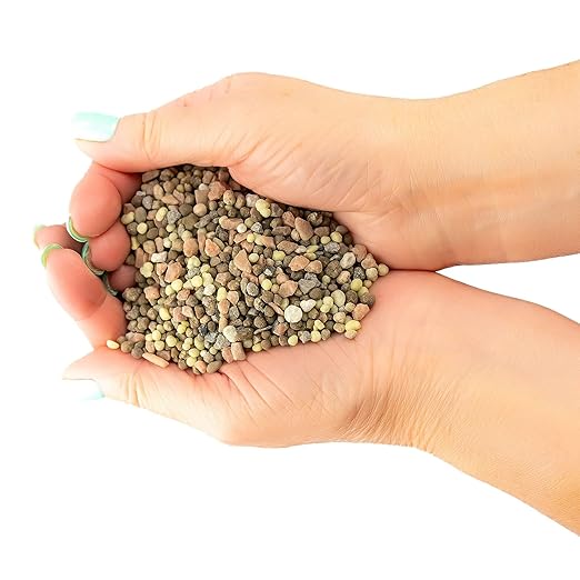 Premium 13-3-13 All-Season Fast Acting Landscape and Ornamental Fertilizer by Gardenera - Promotes Biomass Growth and Vibrant Leaf Color - 4 Quart