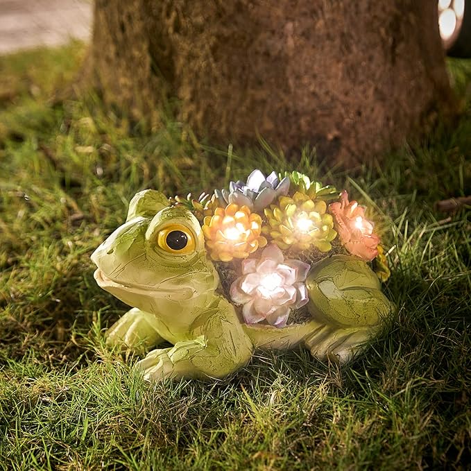 pearlstar Garden Statues, Frog Solar Statue Garden Decor Clearance, Cute Resin Frog Figurines with 7 LED Solar Lights Lawn Decorations for Patio Yard Gifts for Mom Grandma Housewarming