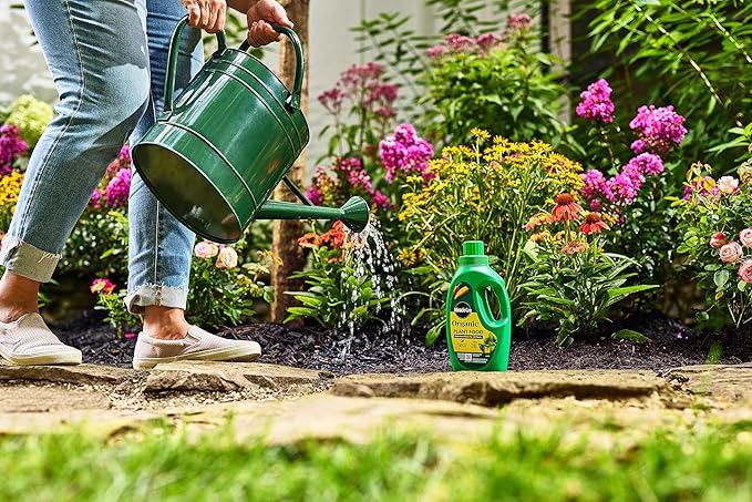 Miracle-Gro Organic Plant Food, Made from Plants for All Plants, Use with Indoor or Outdoor Container Plants and In-Ground Gardens, OMRI Listed, 32 oz.