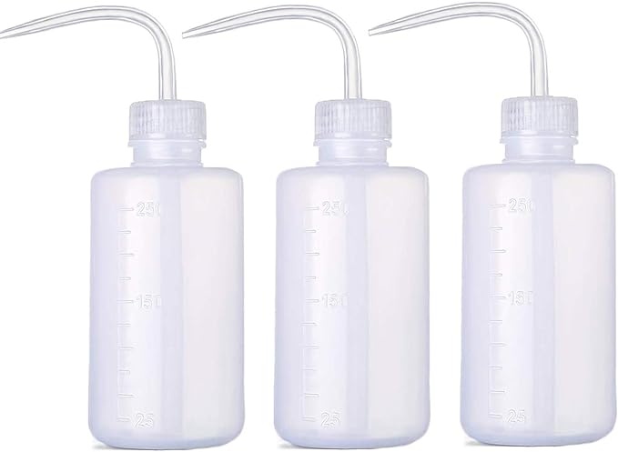 BEADNOVA Squeeze Bottle Plant Watering Bottle 250ml 8oz Small Wash Bottle Squeeze Plastic Small Watering Can for Indoor Plants Succulent Watering Can (3pcs)