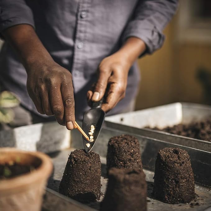 Fiskars Soil Block Maker for Garden Seeds with Natural Air Pruning, Eco Friendly Soil Blocking Gardening Tool for Germinating Seeds