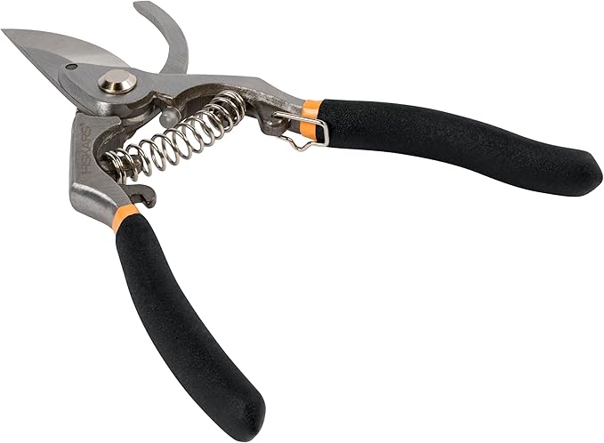 FISKARS® Forged Steel Bypass Pruner - Ultra-Durable, Ergonomic Design for Comfortable Use while Gardening - Cut and Prune Stems and Light Branches up to ¾” diameter - 375 Years of Quality