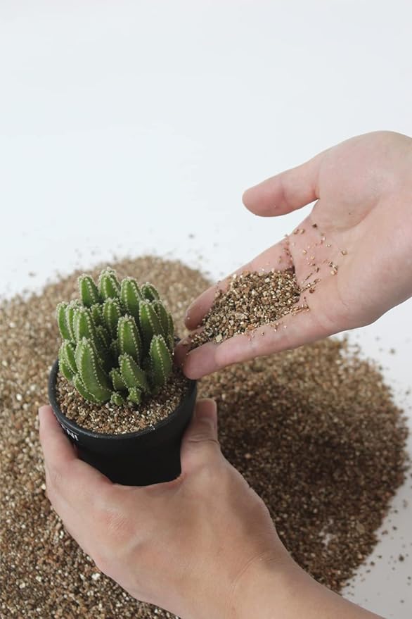 2QT Organic Vermiculite, Horticultural Vermiculite for Plants, Soil for Potted Plants, Vermiculite Coarse Hydroponic for Succulent Orchid Gardening Reptiles