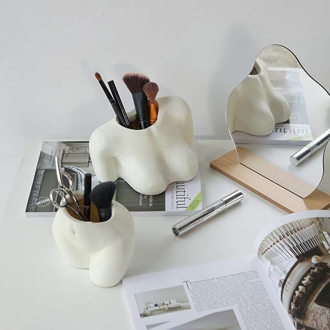 FROZZUR Mini Female Body Shaped Resin Planter, 5 in Diameter, with Drainage Holes, for Indoor or Outdoor Plants