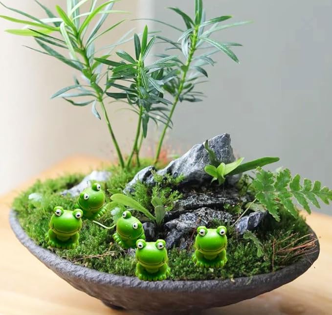 220 Pcs Mini Frog Figurines Miniature Resin Frogs,Mini Frogs Bulk Fairy Garden Moss Landscape Ornaments for Outdoor Decoration,Home Décor