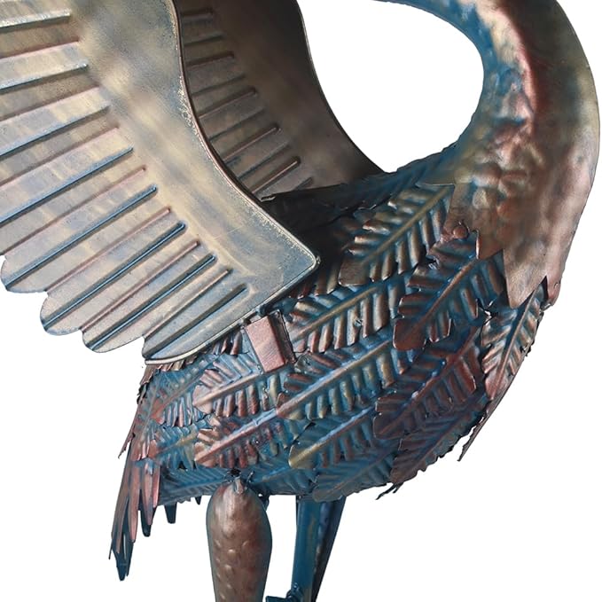 Garden Cranes Statue Retro Animal Sculpture Standing Metal Crane Garden Decoration Metal Yard Art for Yard Outdoor Decoration Set of 2