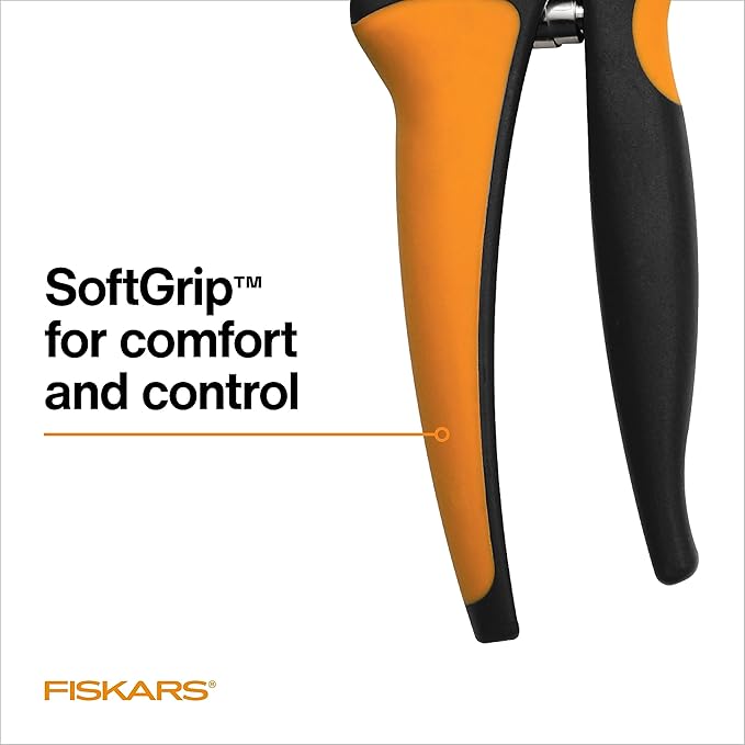 Fiskars Bypass Pruning Shears, Branch Cutter with 5/8" Cut Capacity, Garden Shears with Sharp Steel Blade, Rust Resistant, Ergonomic Pruners with Comfort Handle and Safety Lock, Gardening Hand Tools