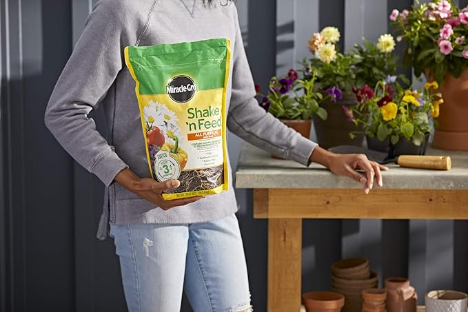 Miracle-Gro Shake 'N Feed All Purpose Plant Food Refill Bags, Plant Fertilizer, 8 lbs. (4-Pack)