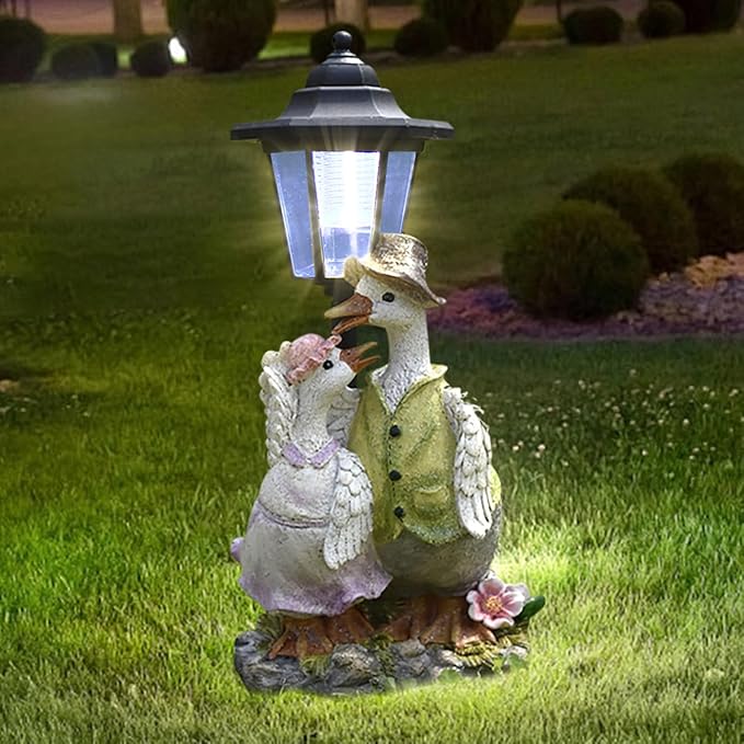 Solar Garden Outdoor Decor Statues Country Farm Goose Couple with Light,Outside-Outdoor Decorations Sculptures for Patio Yard Lawn Walkway Ornaments Clearance Gifts for Mom Grandma Birthday
