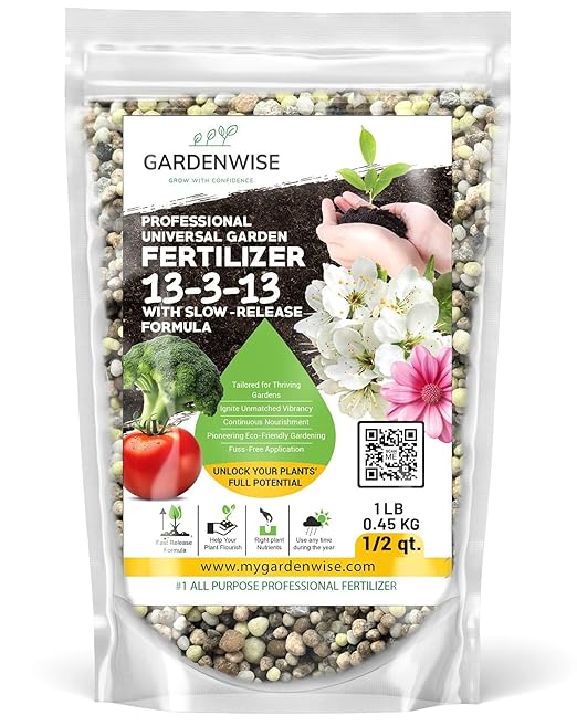 Professional Universal Garden Fertilizer 13-3-13 with Slow-Release Formula (1/2 Quart)