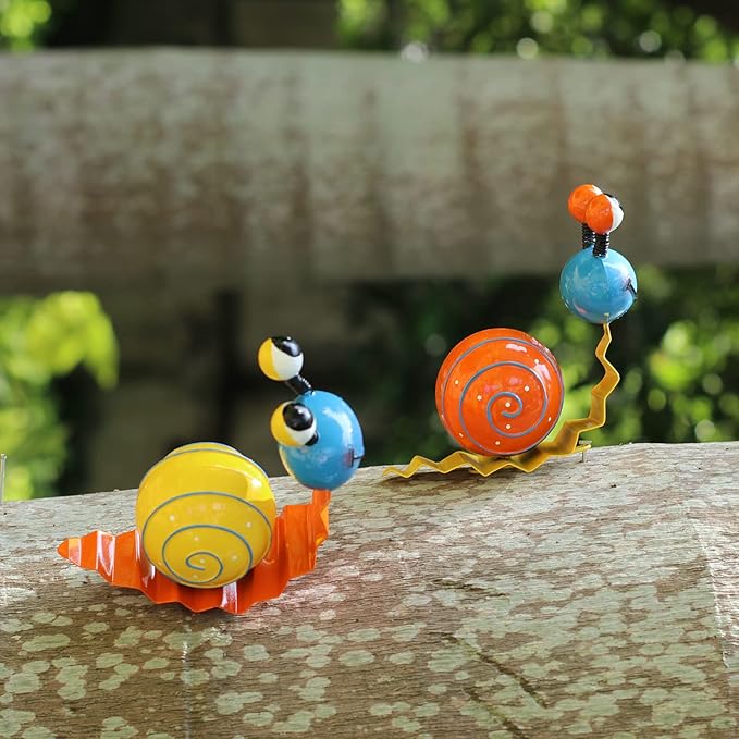 Metal Garden Decor Cute Snail Yard Art Outdoor Lawn Patio Ornament Fence Decorations for Outside - Set of 2(Yellow,Orange)