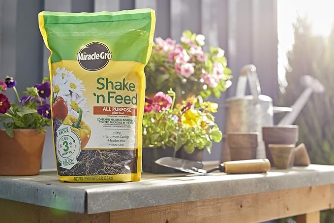 Miracle-Gro Shake 'N Feed All Purpose Plant Food Refill Bags, Plant Fertilizer, 8 lbs. (4-Pack)
