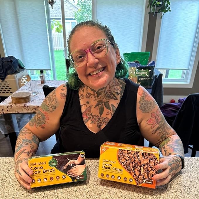 Gro-Med Coco Husk Chips Brick 1.1lb Expands Upto 7 Quarts Coconut Coir Chip, Best Mulching Medium for Plants Gardening, Potting Soil Mix, Orchid Bark Alternative - OMRI Certified, Low EC, Balanced pH