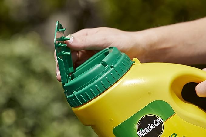 Miracle-Gro Shake 'N Feed All Purpose Plant Food Plus Weed Preventer1, Prevents Crabgrass, Common Chickweed and Common Purslane in Gardens, 4.5 lb.