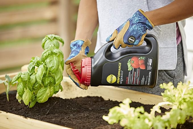 Miracle-Gro Performance Organics Edibles Plant Nutrition Granules - Plant Food with Natural & Organic Ingredients, for Tomatoes, Vegetables, Herbs and Fruits, 2.5 lbs. (Pack of 2)