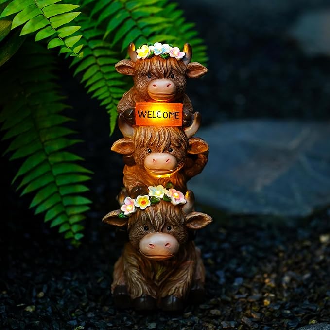 Solar Garden Statues Highland Cow Decoration,Highland Cow Figurine Outdoor Garden Decor Unique Gifts for Women, Mom, Grandma