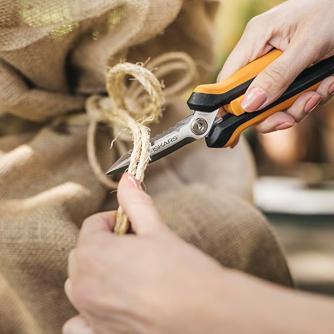 Fiskars Pruning Shears for Gardening, Multipurpose 8" Garden Shears with Sheath and SoftGrip Handle, Great for cutting Nursery Pots, Bags, and Wire