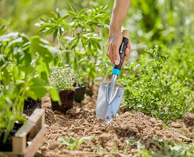 Gardena Ecoline Hand Trowel: for Planting and repotting, Ergonomic Handle, Protected Against Corrosion, Made from Recycled Materials (17700-20)