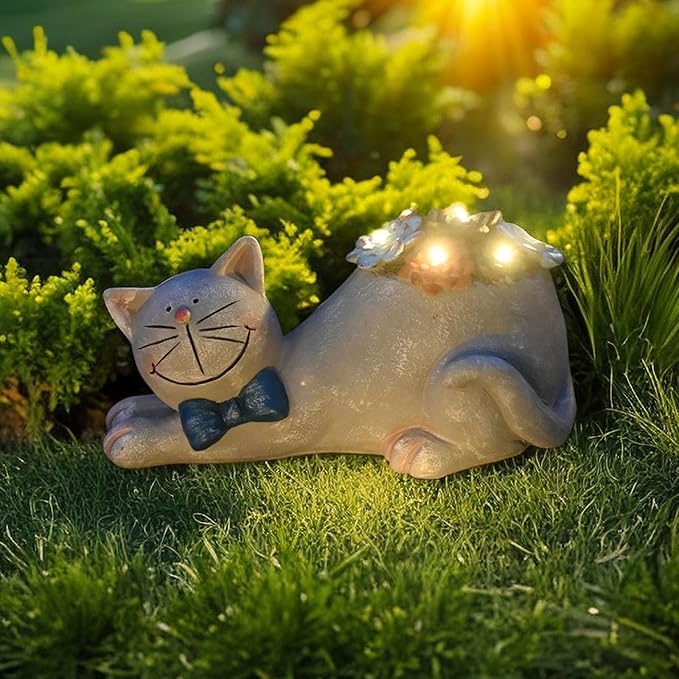 Cat Garden Figurines Outdoor Decor Solar Statue with LED Lights for Patio Lawn Yard Art Decoration Housewarming Garden Gift