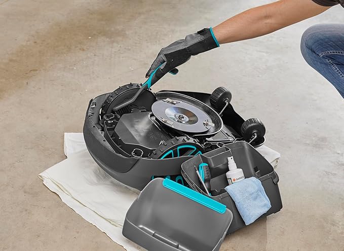 Gardena Maintenance/Cleaning Set, Black/Blue (04067-20)