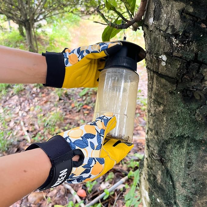 2 Pair Cowhide Leather Thorn Proof & Puncture Resistant Gardening Gloves for Women and Men, Touchscreen Compatible Working Gloves for Weeding, Digging, Planting, Gardening Gifts for Women (Small)