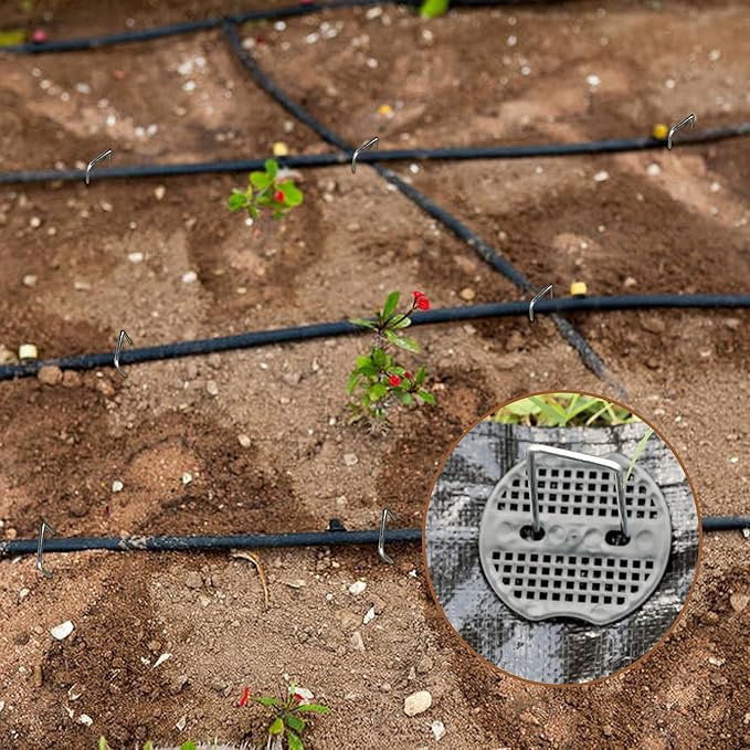 50 pcs 6 inch U-Shaped Landscape Staples and 50 pcs Fixing Gasket Sets, Garden Landscape Staples are Suitable for Outdoor Irrigation Hoses,Fixed Fences,Artificial Turf Nails and Tents.