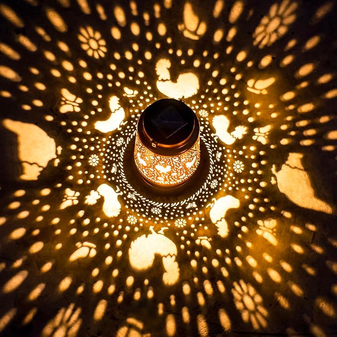 Chicken Solar Lanterns Outdoor Waterproof Hanging Solar Lights Chicken Gifts for Women Men Metal Decorative LED Chicken Lanterns for Garden Decor,Yard,Patio,Lawn,Tabletop,Pathway,Landscape