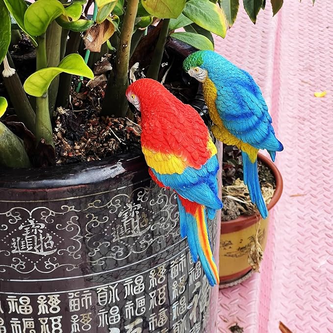 Realistic Parrot Sculpture Resin Hanging Parrots Garden Statues Lifelike Bird Figurines Landscape Ornament Patio Yard Lawn Figurine Tree Decor, Outdoor Garden Wall Statues (Red)
