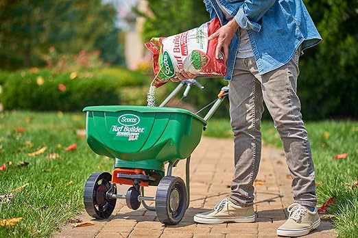 Scotts Turf Builder WinterGuard Fall Lawn Fertilizer for All Grass Types, 5,000 sq. ft., 12.5 lbs.