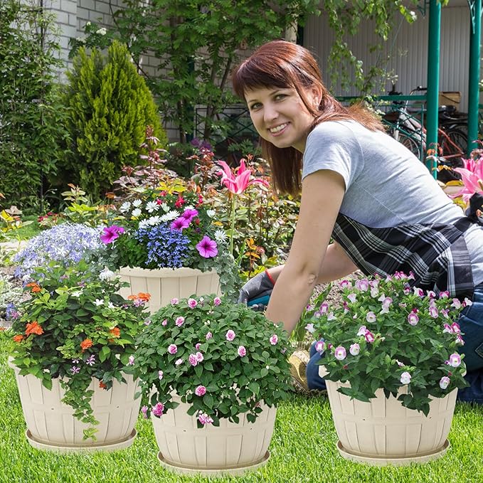 Quarut 10 inch Plastic Flower Pots for Indoor Plants，4 Pack Large Outdoor Planter Pot with Drainage Holes & Saucers，Imitation Wine Barrel Design，for Indoor Outdoor Garden Plants（Beige）