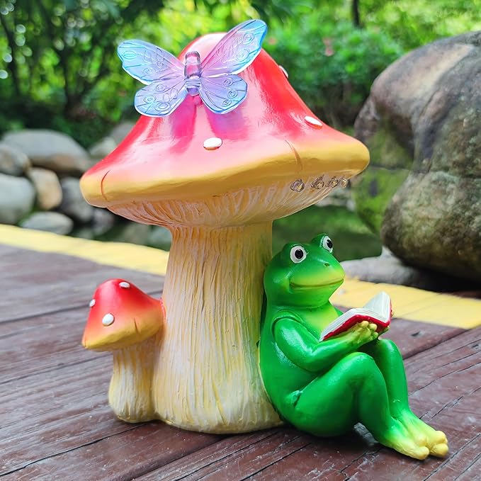 Solar Frog Mushroom Garden Statues,Resin Frog Mushroom Reading a Book Figurine with LED Solar Lights, Lawn Decor Outdoor Statue for Patio,Balcony,Yard,Lawn Ornament