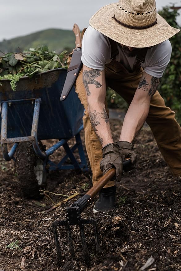 Barebones Folding Spading Fork - Versatile Gardening Tools for Digging, Aerating, and Trenching - Durable Steel Fork with Twist-Lock Design