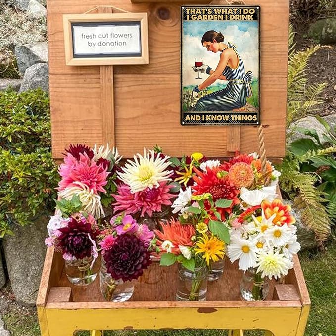 Bestylez Gardening Gifts Vintage Gardening Tin Sign That's What I Do I Garden Sign for Home Garden Greenhouse Living Room Bedroom Outdoor Decor 8X12 Inch (3166)