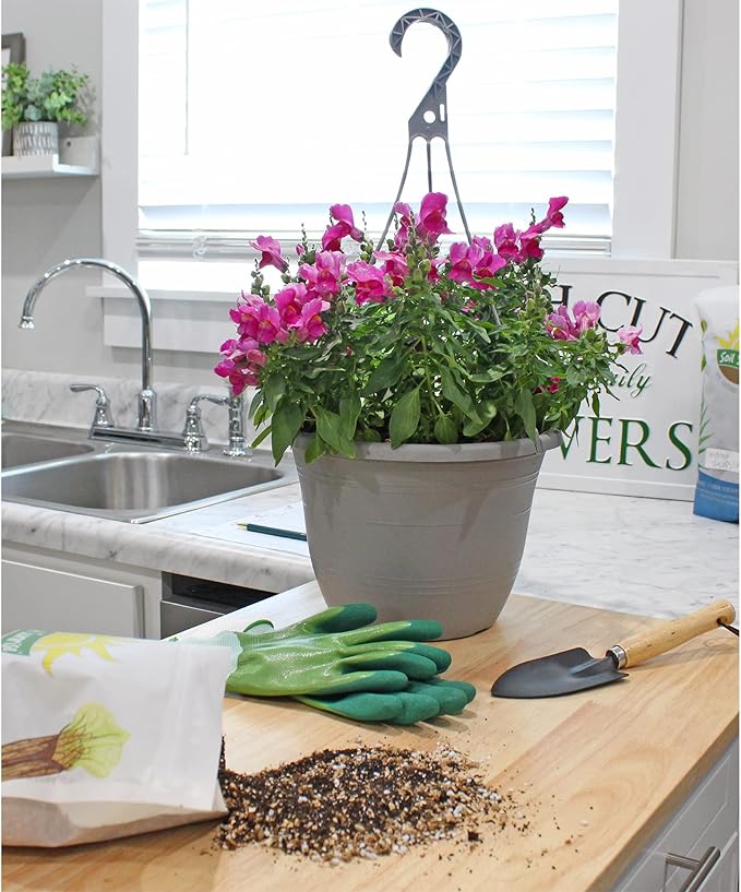 Hanging Planter Potting Soil Mix (4 Quarts), Lightweight Potting Mix Optimized for Indoor/Outdoor Hanging Pots/Baskets