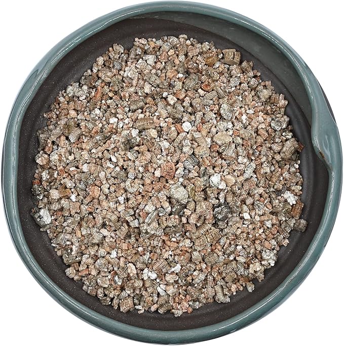 10QT Horticultural Vermiculite Bulk, Organic Vermiculite for Plants, Course Grade Vermiculite for Gardening, for houseplants, for Mushrooms, to Maintain Soil Moisture and Plant Growth(5-8mm)