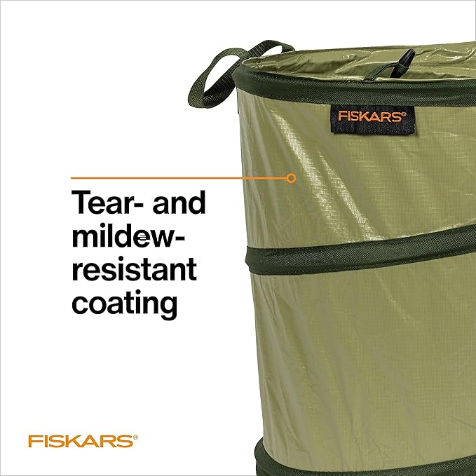 Fiskars Kangaroo Collapsible Garden Bag for Yard Waste, 30 Gallon Reusable Container for Lawn Care and Gardening