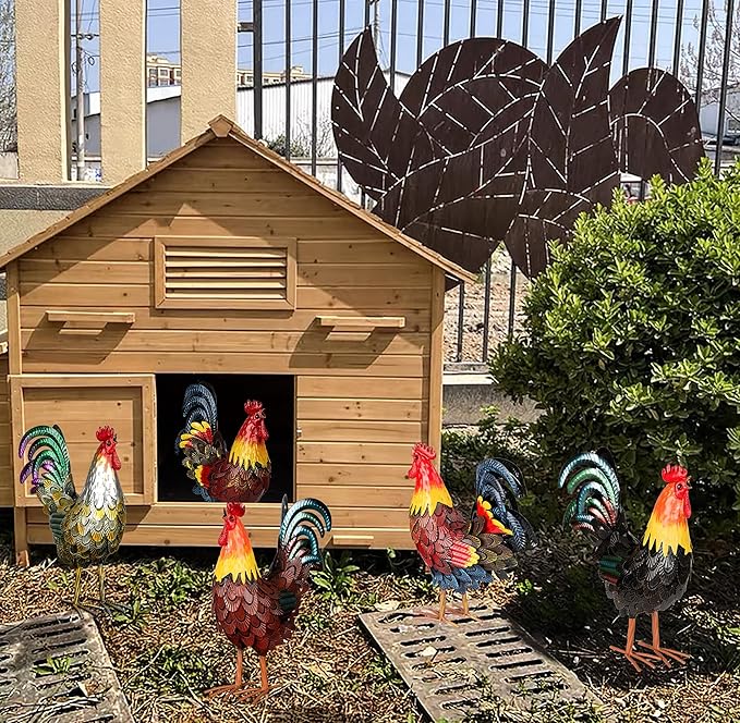 XONOR Metal Rooster Statues, Garden Chicken Decorations, Outdoor Chicken Sculpture, Metal Yard Rooster Artwork for Outdoor, Patio, Backyard and Home Kitchen Decoration (1pc, Vintage Golden)
