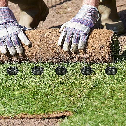 Finderomend 100 Pack Landscape Staples and 100 Pack Gaskets,11 Gauge 5" Galvanized Steel Garden Staples with Black Pads for Weed Barrier Grass