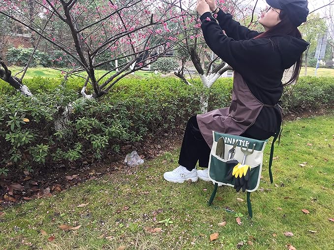 Foldable Garden Knee Chair Heavy-Duty Garden Bench with Pockets and Garden Apron - a Portable Garden Bench Gardening Gift for Friends (Green)