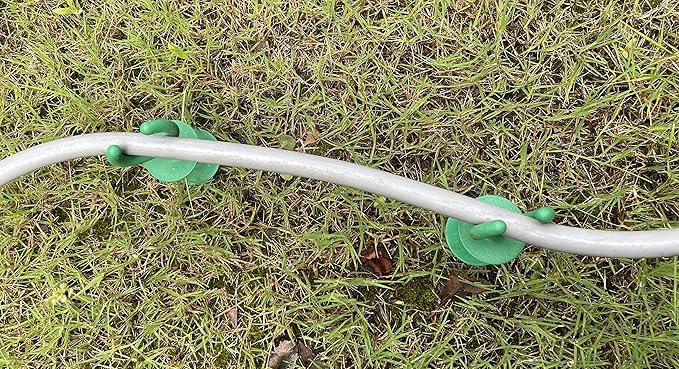 20 Pcs Green Garden Hose Guide Stakes Holiday Lights Holder Light Duty High Toughness Plastic Nails Tools for Garden Yard Plant Protection (20)