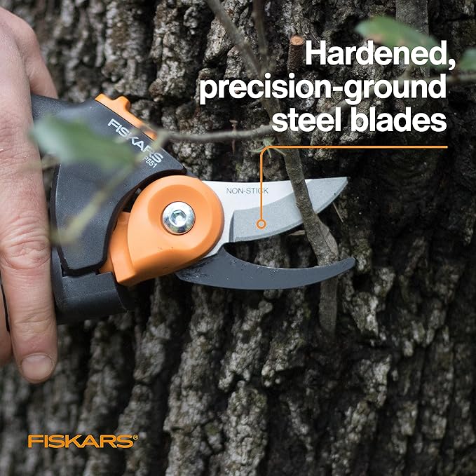 Fiskars Pruning Shears, Bypass Pruner that Cuts Through Stems up to 3/4-Inch, PowerGear Technology For More Power on Every Cut